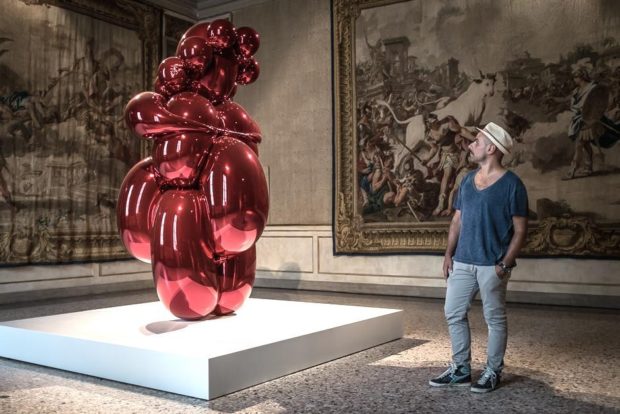 Jeff Koons, Baloon Venus (Red) 